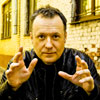 Василий Шумов / Весной 2010-го года предложил группе &laquo;Девять&raquo; участвовать в&nbsp;творческой акции &laquo;Содержание&raquo;. Результатом такого сотрудничества стала песня &laquo;Думать&raquo;, при&nbsp;создании которой Василий Шумов выступал в&nbsp;качестве саунд-продюсера.